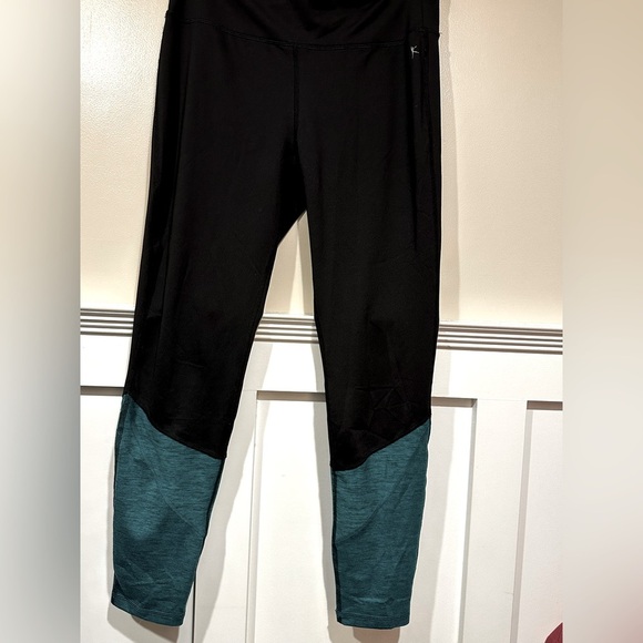 Black and Teal Leggings - Picture 2 of 5